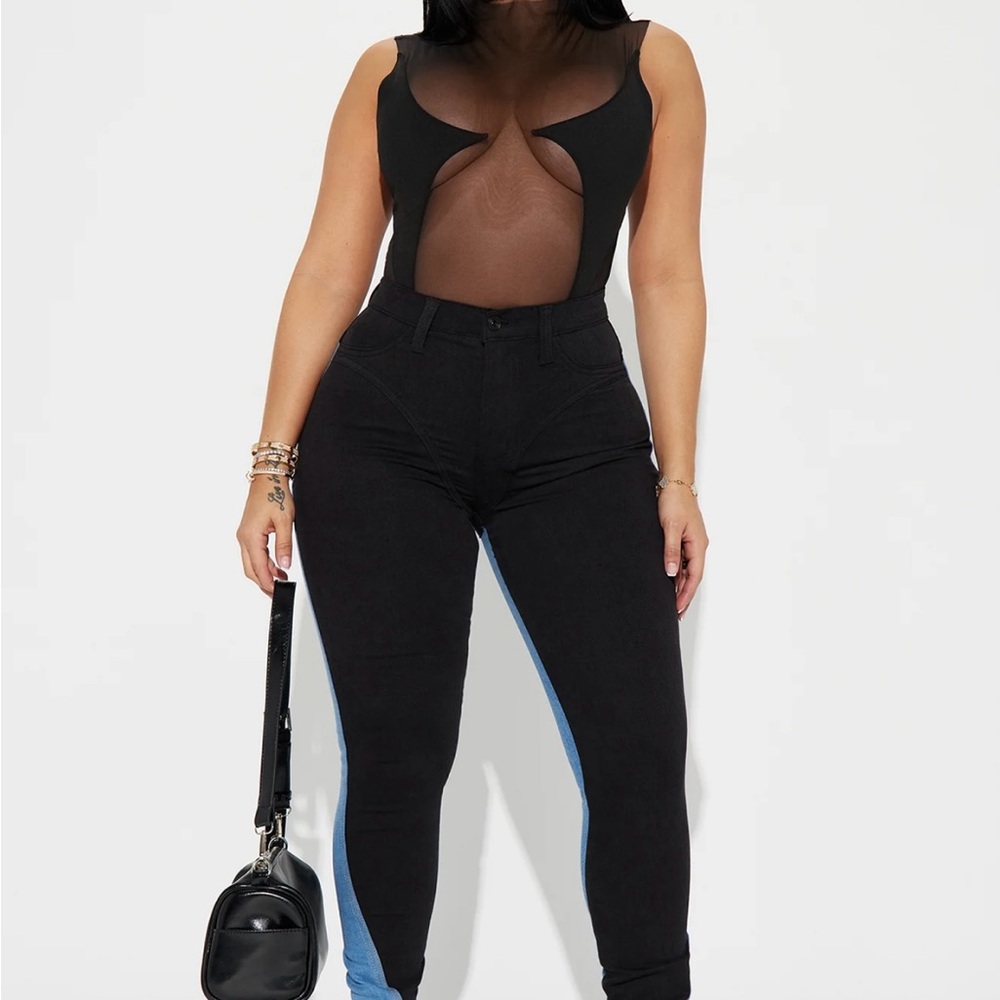 Black Skinny High-Waisted Pants with Two toned Finish